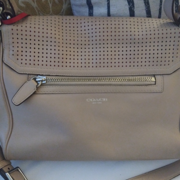 Authentic Coach bag - Picture 4 of 8